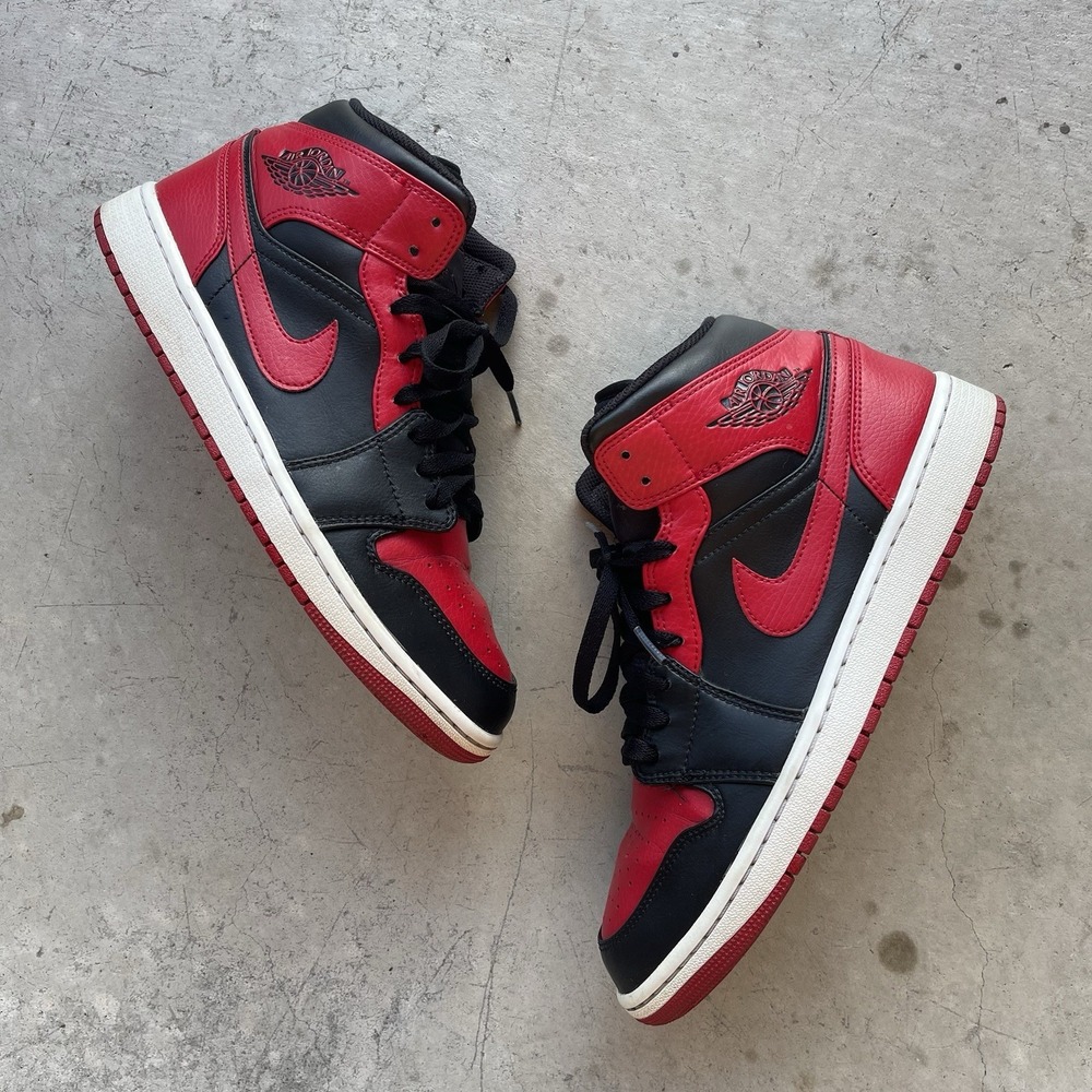 Jordan Air Jordan 1 Mid Bred Black Red White Banned 2020 554724-074 Men's 10